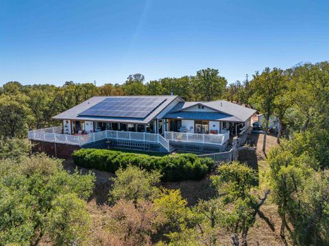 Photo of 21350 Wilcox Road, Red Bluff, CA 96080 (MLS # 20250771)
