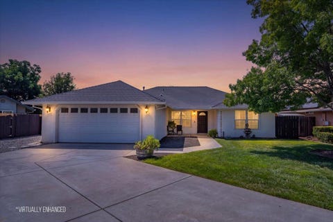 Photo of 1465 Crosspoint Way, Red Bluff, CA 96080 (MLS # 20261152)