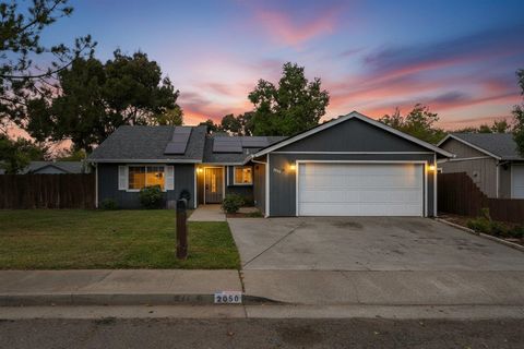 Photo of 2050 Stonybrook Drive, Red Bluff, CA 96080 (MLS # 20250769)