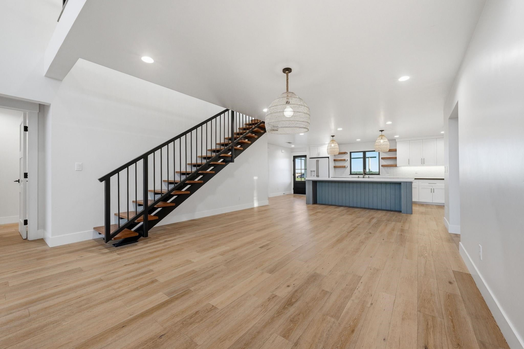22200 Salmon Pl, Red Bluff, CA, 96080, USA, 4 Bedrooms Bedrooms, ,5 BathroomsBathrooms,Residential,Active,22200 Salmon Pl,20260706