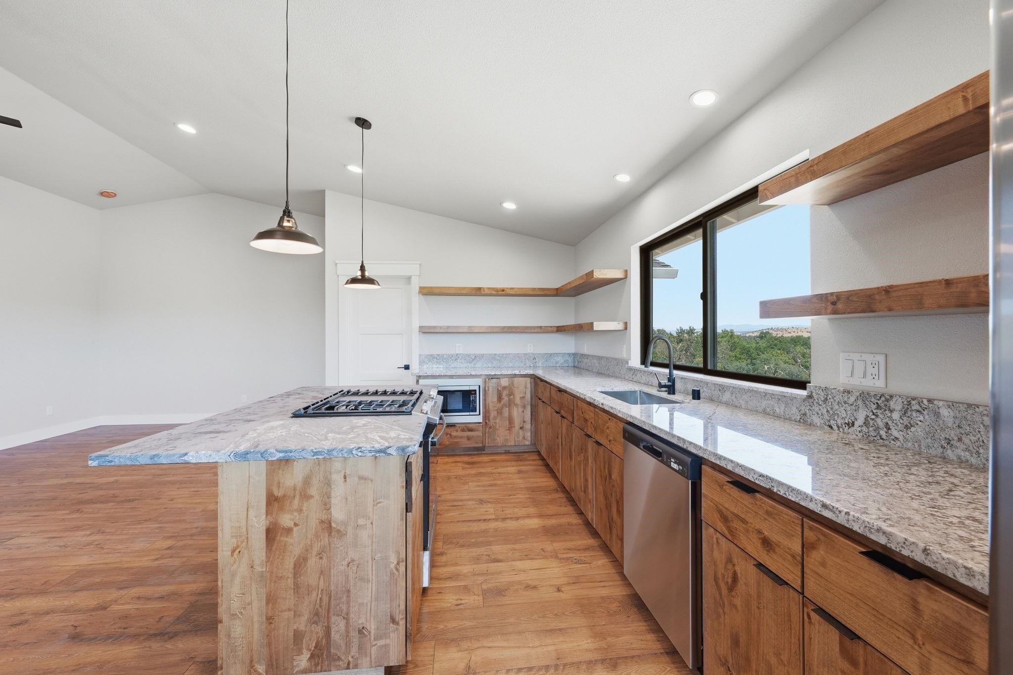 22200 Salmon Pl, Red Bluff, CA, 96080, USA, 4 Bedrooms Bedrooms, ,5 BathroomsBathrooms,Residential,Active,22200 Salmon Pl,20260706