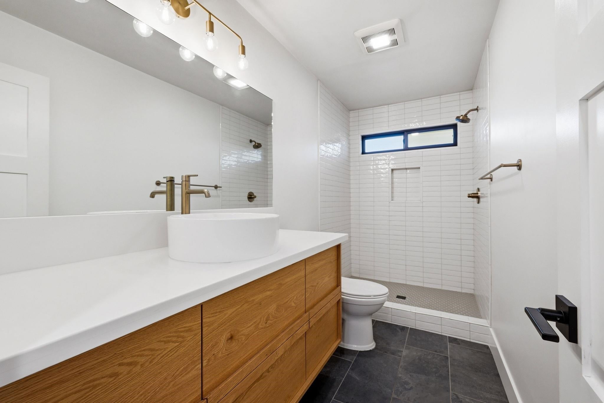 22200 Salmon Pl, Red Bluff, CA, 96080, USA, 4 Bedrooms Bedrooms, ,5 BathroomsBathrooms,Residential,Active,22200 Salmon Pl,20260706