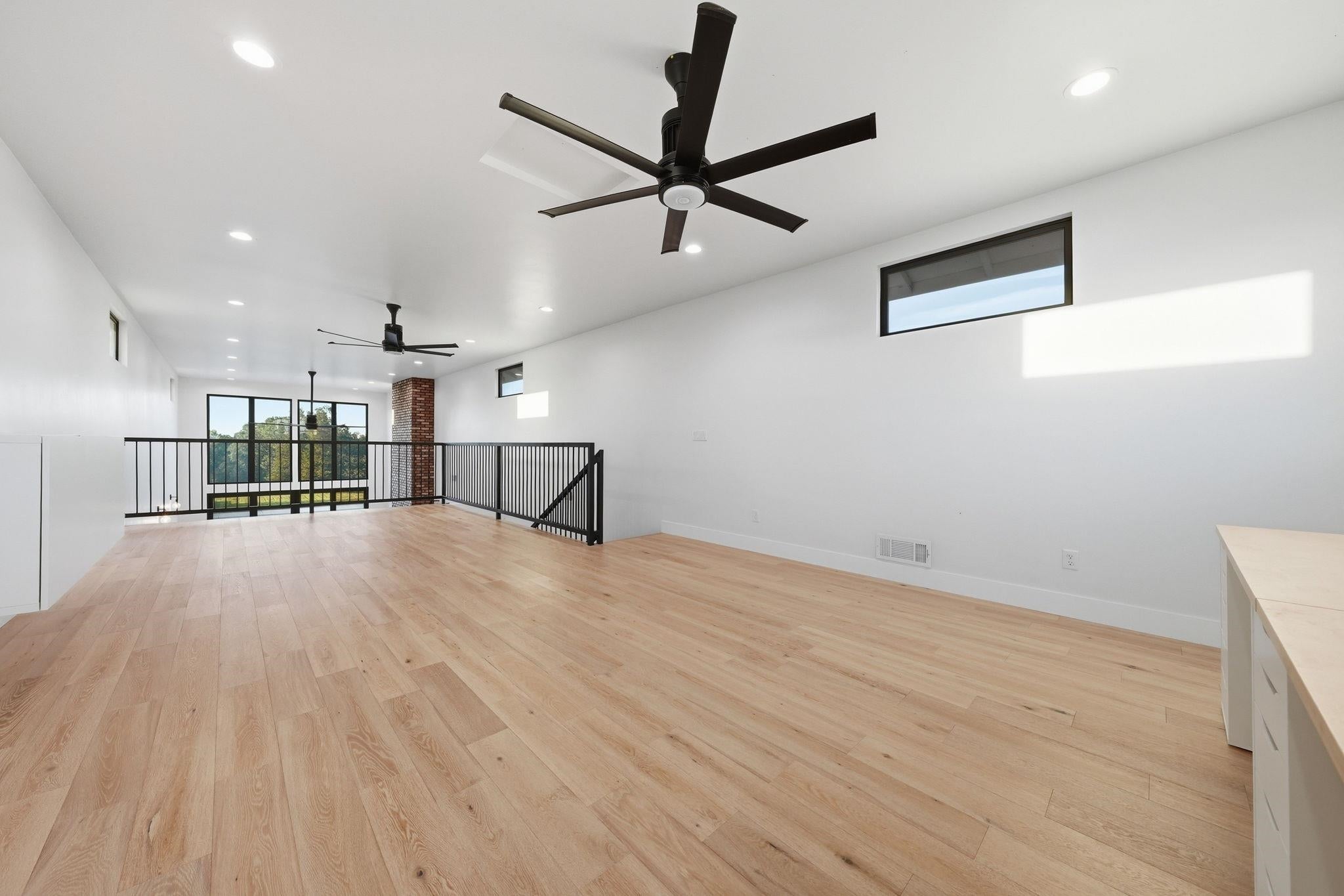 22200 Salmon Pl, Red Bluff, CA, 96080, USA, 4 Bedrooms Bedrooms, ,5 BathroomsBathrooms,Residential,Active,22200 Salmon Pl,20260706