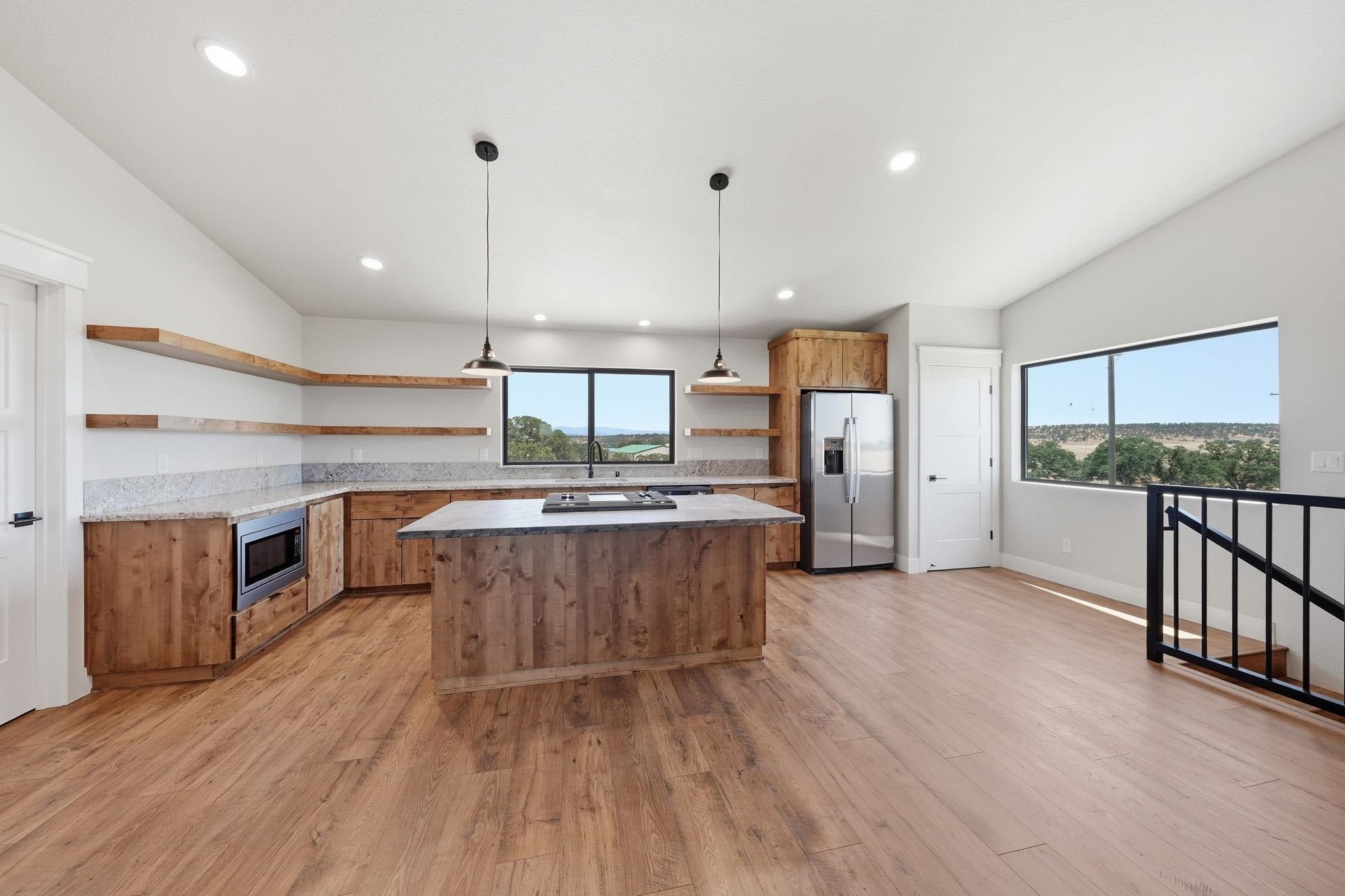 22200 Salmon Pl, Red Bluff, CA, 96080, USA, 4 Bedrooms Bedrooms, ,5 BathroomsBathrooms,Residential,Active,22200 Salmon Pl,20260706