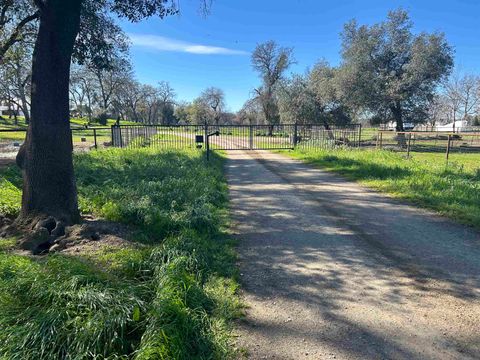 Photo of 12585 Wilder Road, Red Bluff, CA 96080 (MLS # 20260426)
