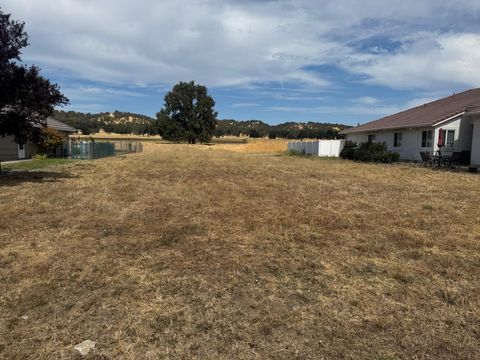 Photo of 79 Rio Alto Drive, Cottonwood, CA 96022 (MLS # 20250290)