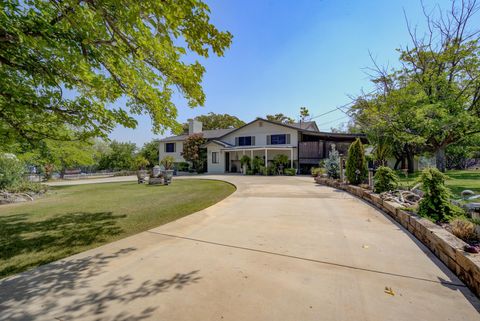 Photo of 14610 Shasta View Drive, Red Bluff, CA 96080 (MLS # 20250547)