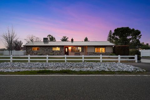 Photo of 14115 Trinity Avenue, Red Bluff, CA 96080 (MLS # 20260225)