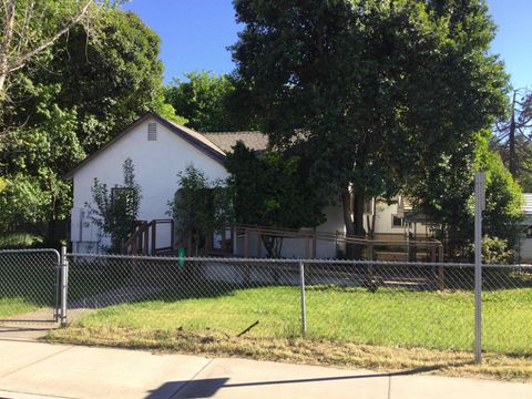 Photo of 505 Antelope Blvd, Red Bluff, CA 96080 (MLS # 20260583)