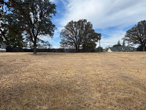 Photo of 19802 Lake California Dr, Cottonwood, CA 96022 (MLS # 20250661)