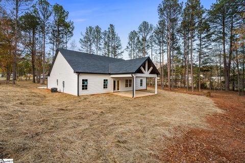 Single Family Residence in Belton SC 106 Chestnut Drive 27.jpg