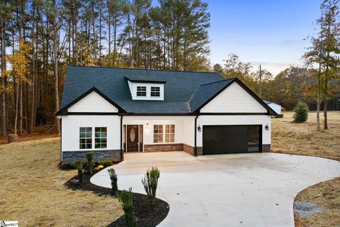 Single Family Residence in Belton SC 106 Chestnut Drive 31.jpg