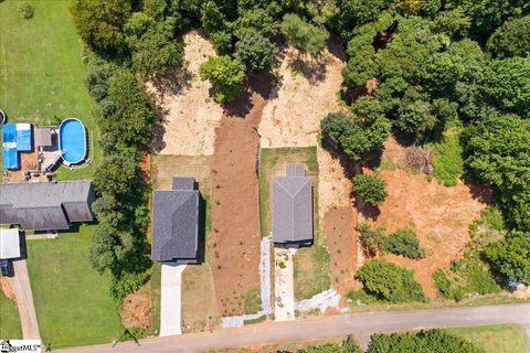 A home in Easley