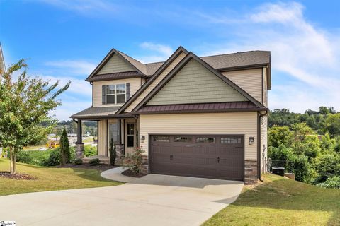 Single Family Residence in Taylors SC 218 Clear Court.jpg