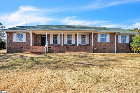 A home in Laurens