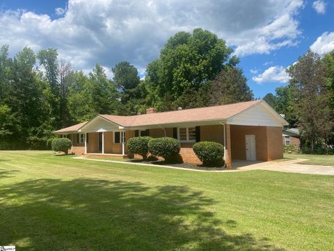 A home in Laurens