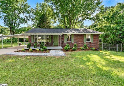 Single Family Residence in Belton SC 101 Crescent Avenue.jpg