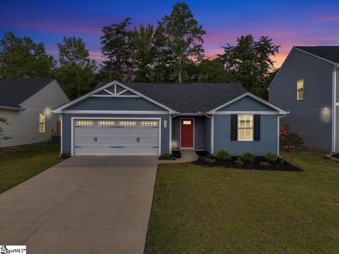 A home in Easley