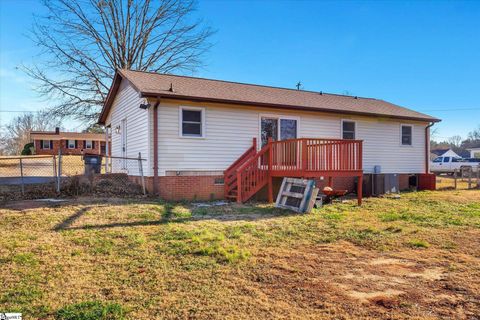 A home in Easley