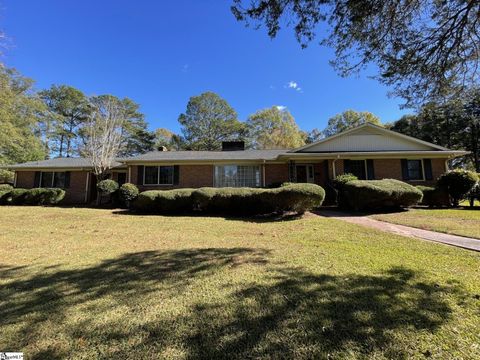 A home in Laurens