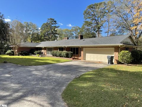 A home in Laurens