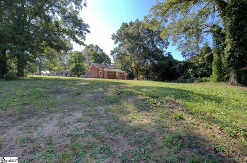 A home in Laurens