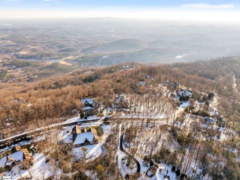 A home in Landrum