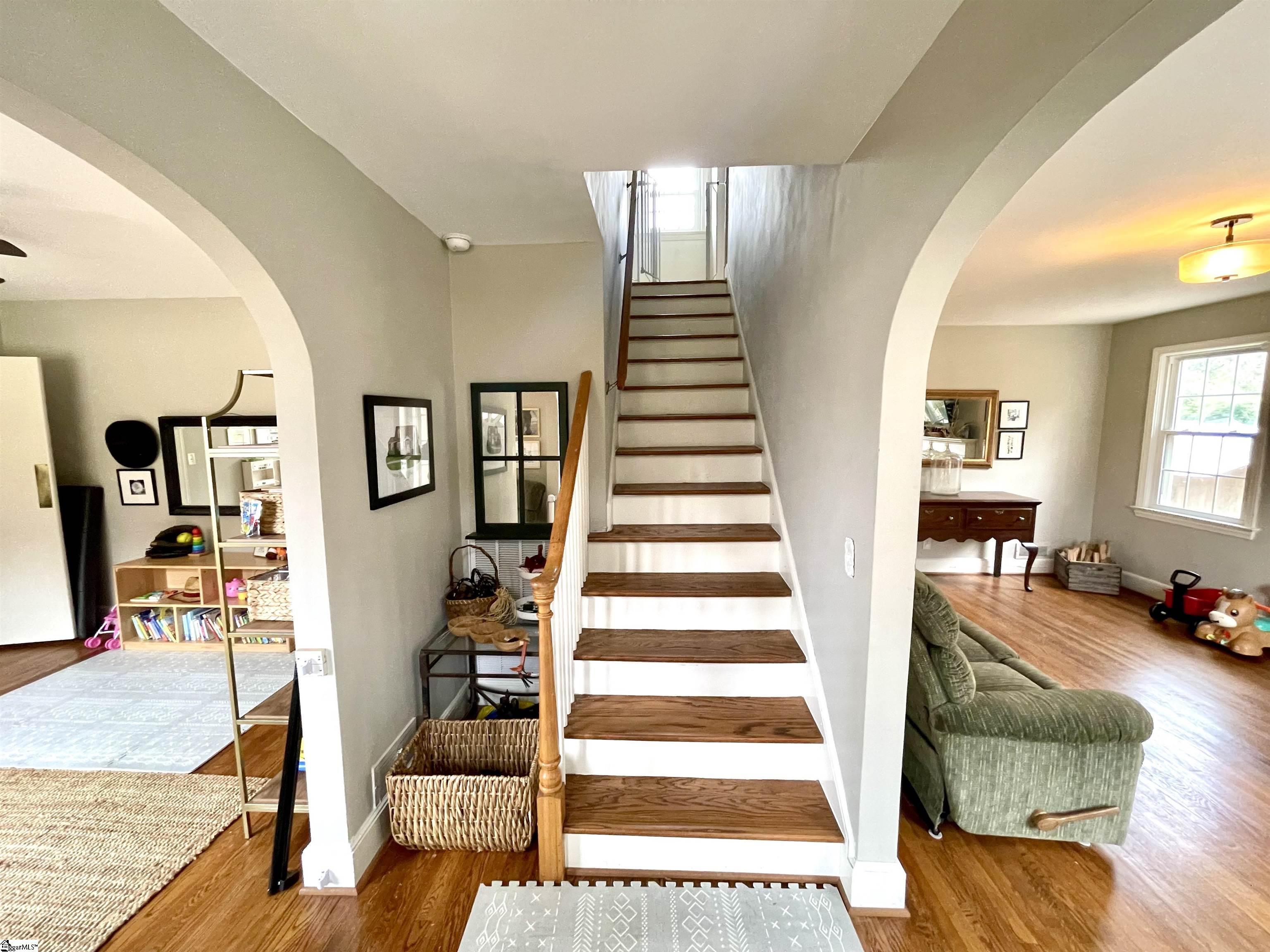 Clinton, South Carolina 29325, United States, 3 Bedrooms Bedrooms, ,3 BathroomsBathrooms,Residential,Contingent,6103