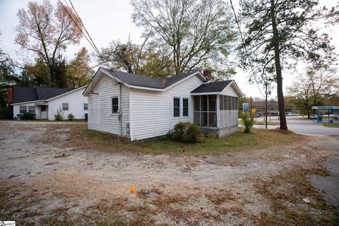 A home in Laurens