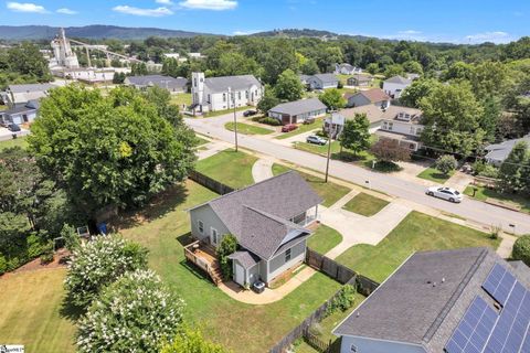 Single Family Residence in Greenville SC 207 Old Paris Mountain Road 25.jpg