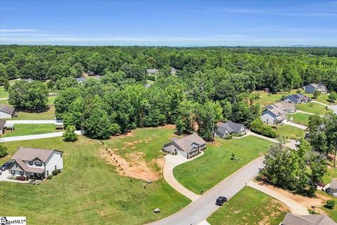 Single Family Residence in Simpsonville SC 229 Redcoat Court 29.jpg