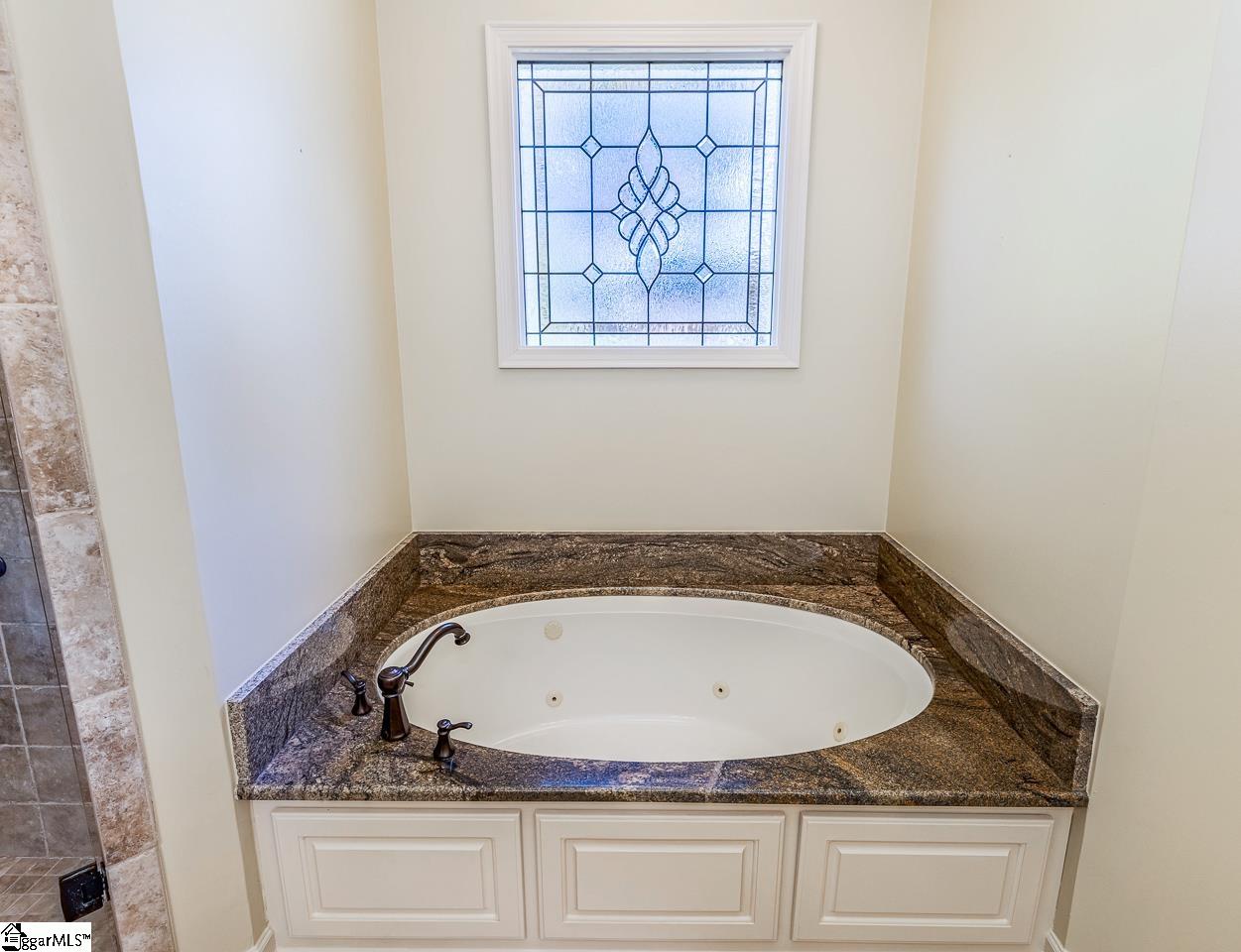 Simpsonville, South Carolina 29681, United States, 4 Bedrooms Bedrooms, ,4 BathroomsBathrooms,Residential,Pending,32828