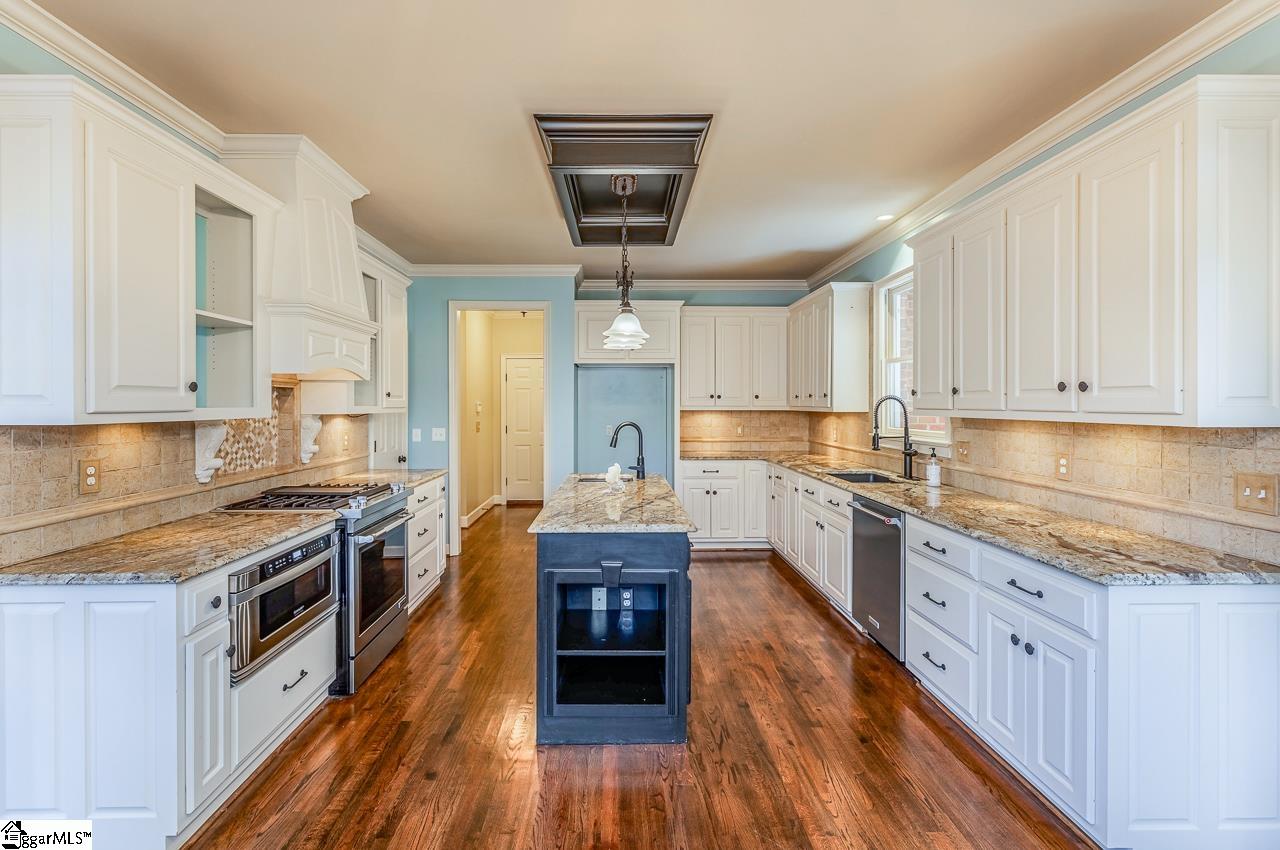 Simpsonville, South Carolina 29681, United States, 4 Bedrooms Bedrooms, ,4 BathroomsBathrooms,Residential,Pending,32828