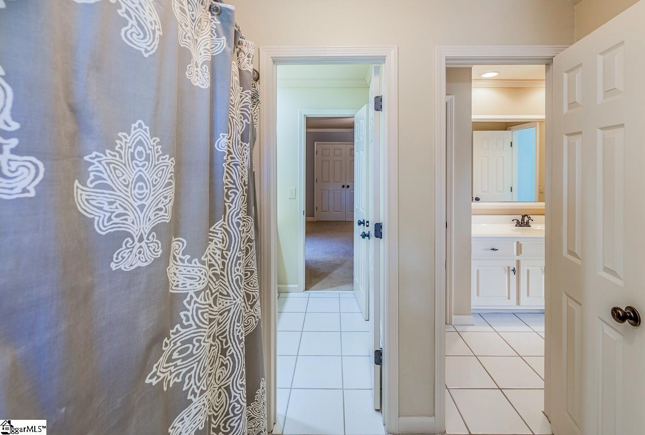 Simpsonville, South Carolina 29681, United States, 4 Bedrooms Bedrooms, ,4 BathroomsBathrooms,Residential,Pending,32828