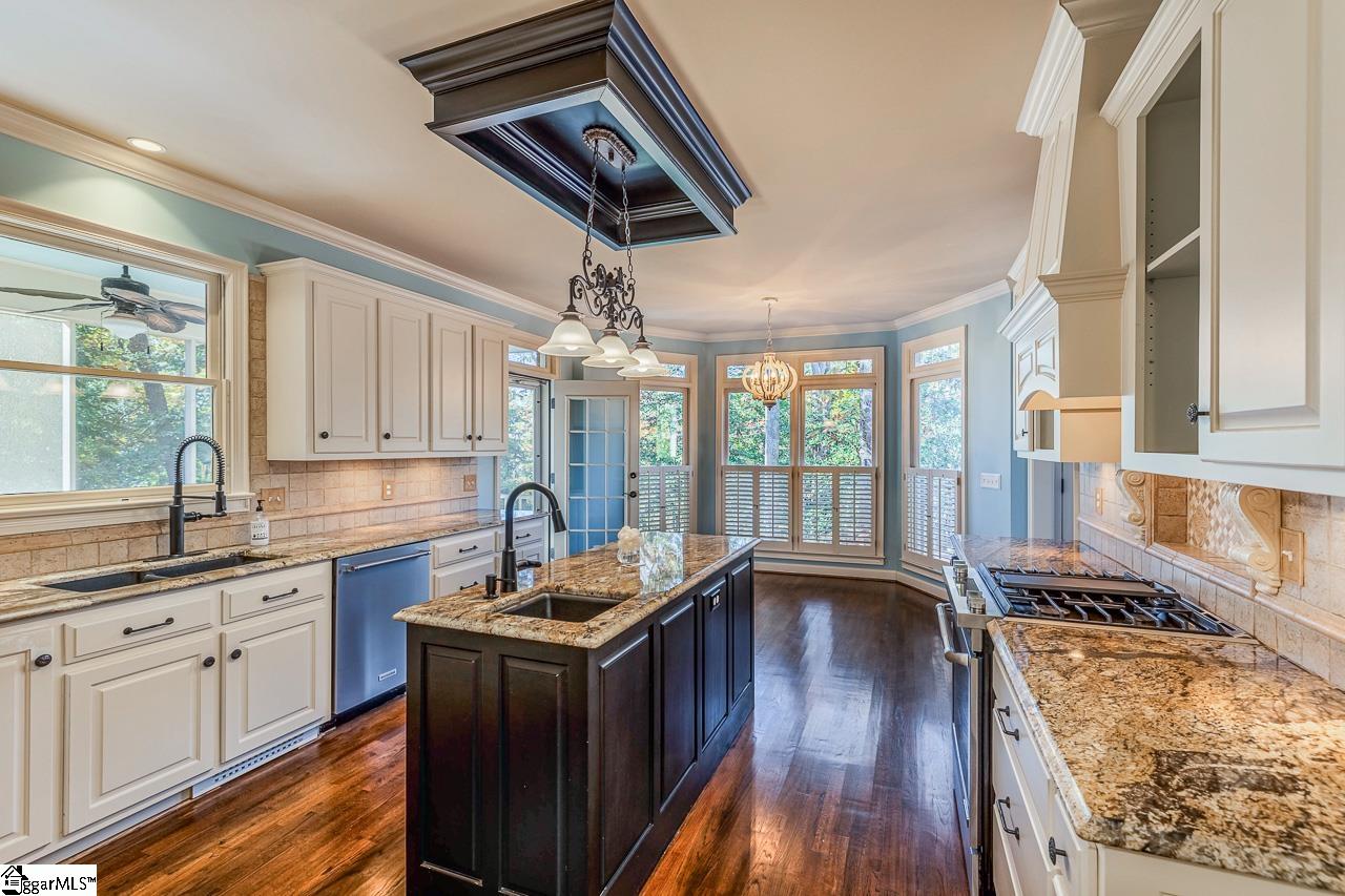 Simpsonville, South Carolina 29681, United States, 4 Bedrooms Bedrooms, ,4 BathroomsBathrooms,Residential,Pending,32828