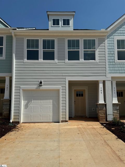 Townhouse in Fountain Inn SC 109 Cobden Court.jpg