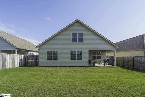 A home in Duncan