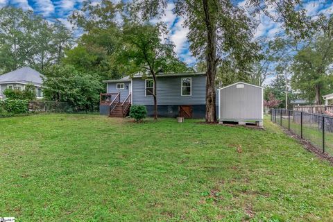 A home in Easley