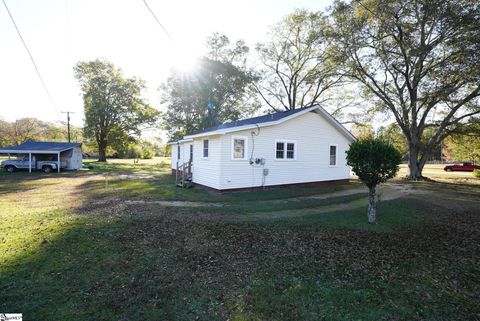 A home in Donalds