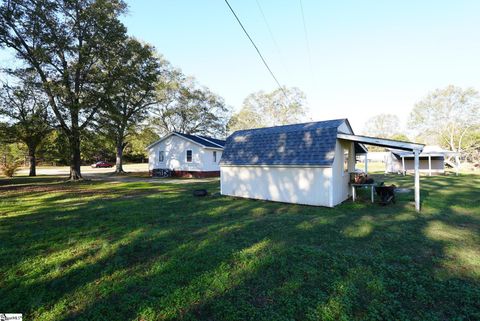 A home in Donalds