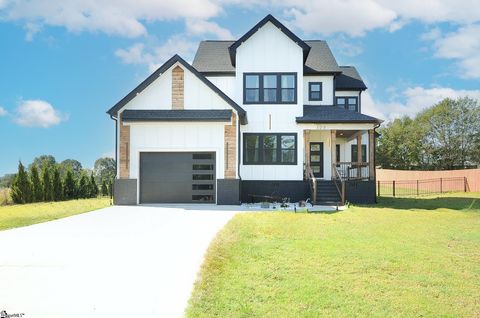 A home in Fountain Inn