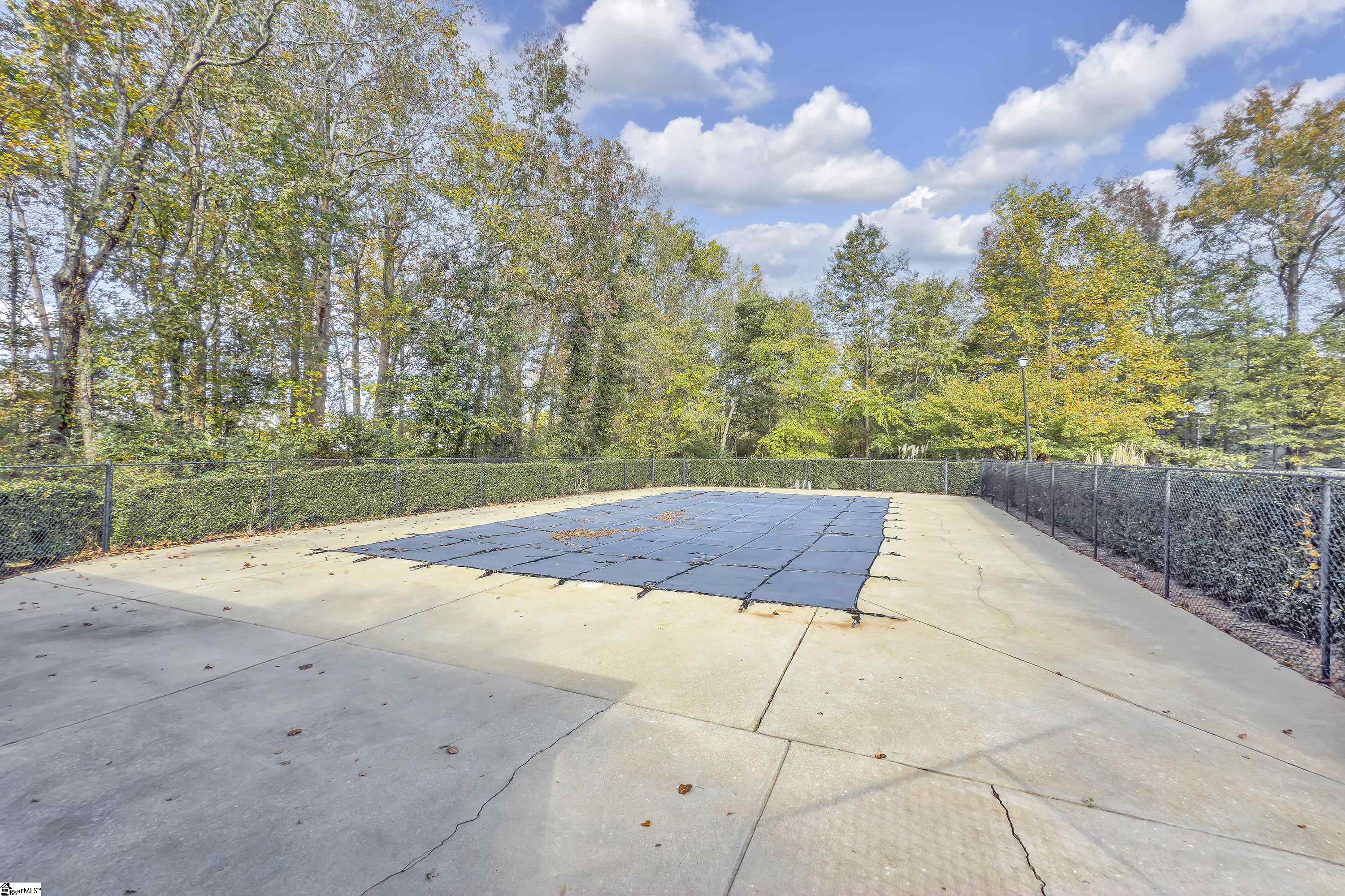 Mauldin, South Carolina 29662, United States, 2 Bedrooms Bedrooms, ,2 BathroomsBathrooms,Residential,Pending,35464