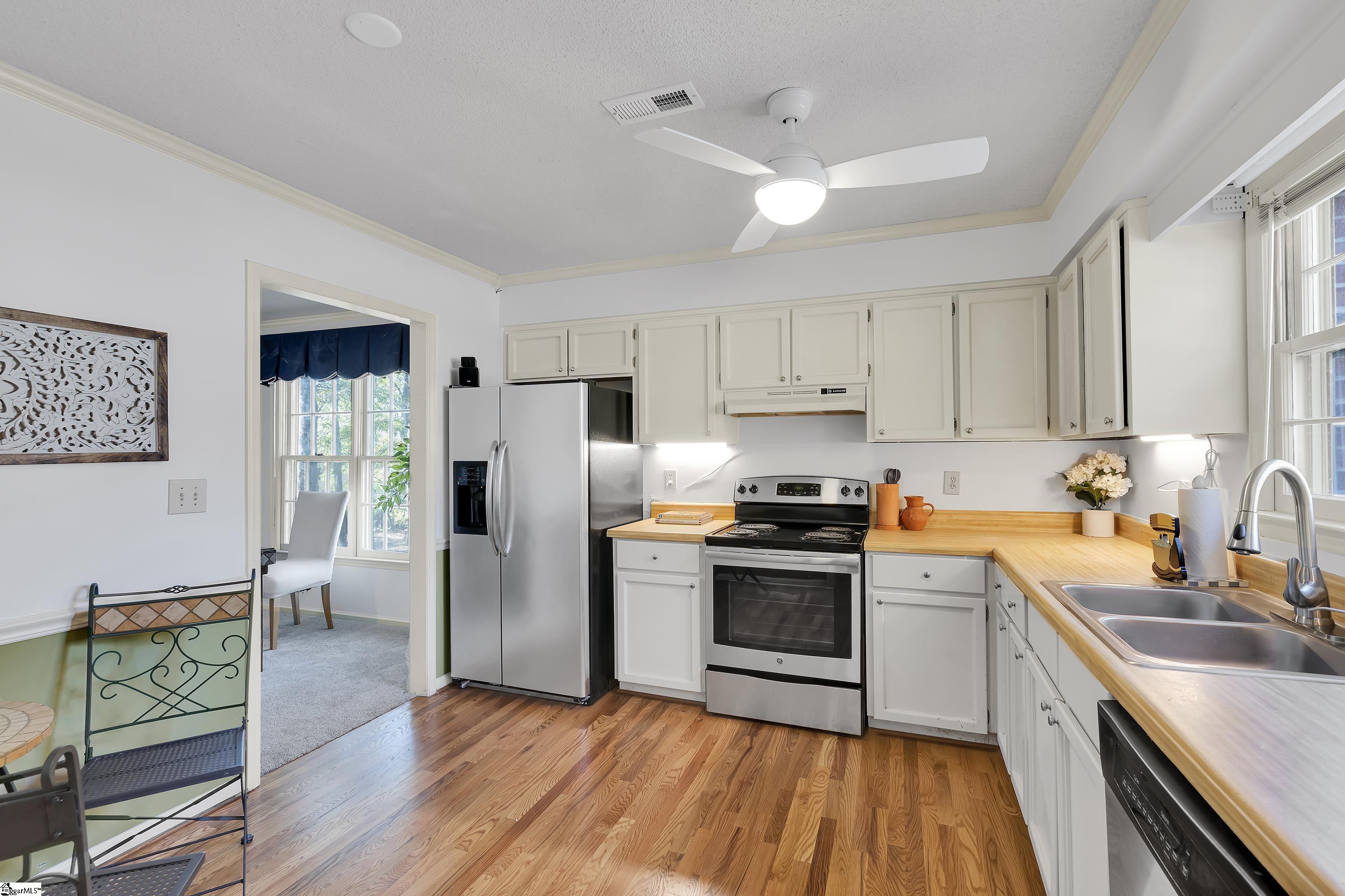 Mauldin, South Carolina 29662, United States, 2 Bedrooms Bedrooms, ,2 BathroomsBathrooms,Residential,Pending,35464