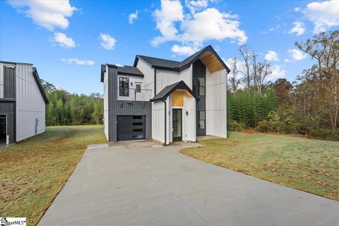 A home in Chesnee