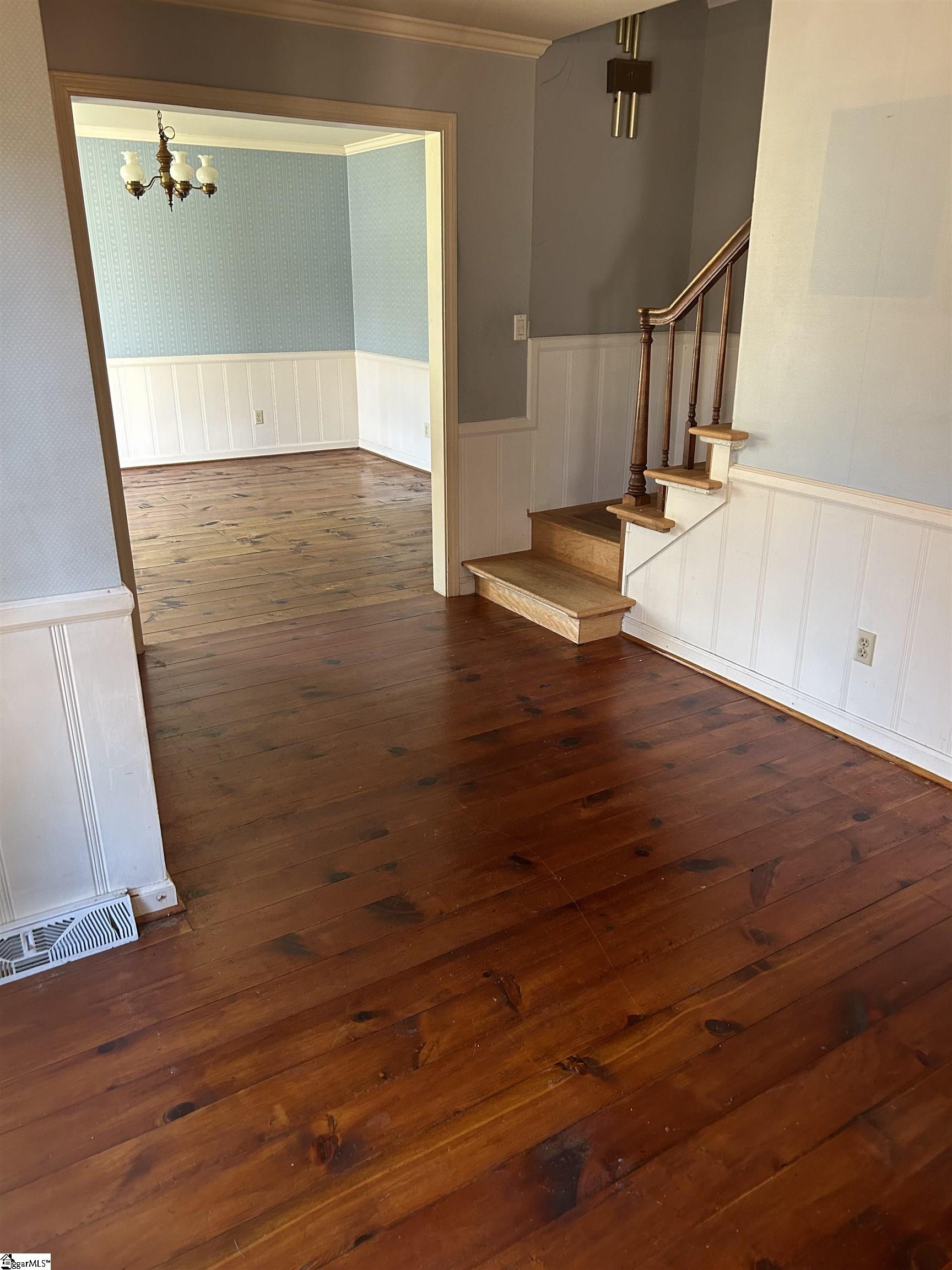 Taylors, South Carolina 29687, United States, 4 Bedrooms Bedrooms, ,3 BathroomsBathrooms,Residential,Contingent,33259