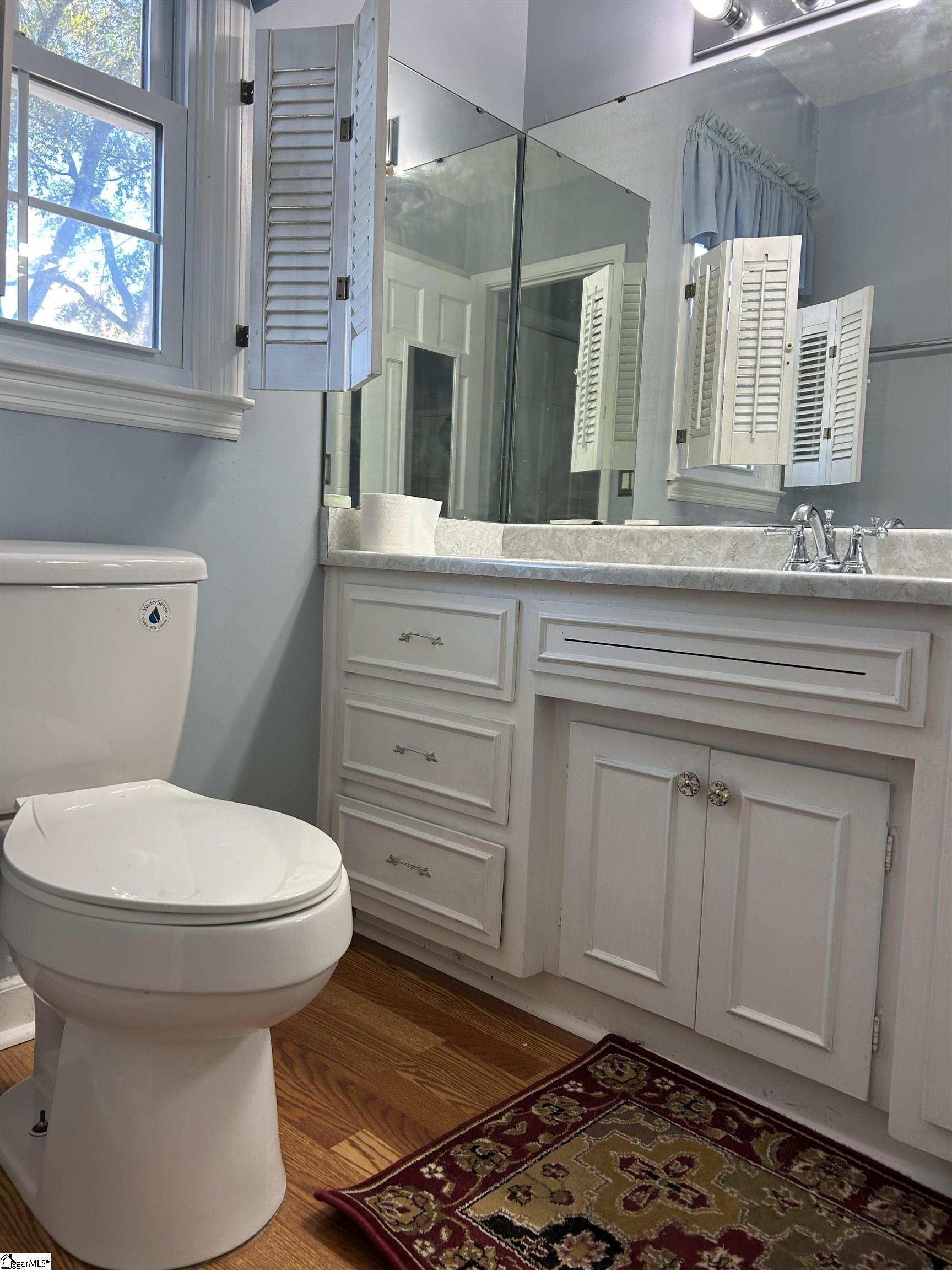 Taylors, South Carolina 29687, United States, 4 Bedrooms Bedrooms, ,3 BathroomsBathrooms,Residential,Contingent,33259