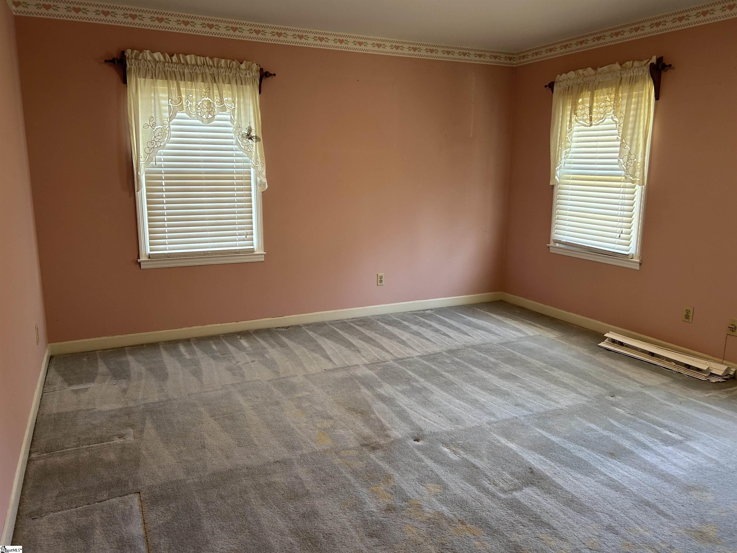 Taylors, South Carolina 29687, United States, 4 Bedrooms Bedrooms, ,3 BathroomsBathrooms,Residential,Contingent,33259