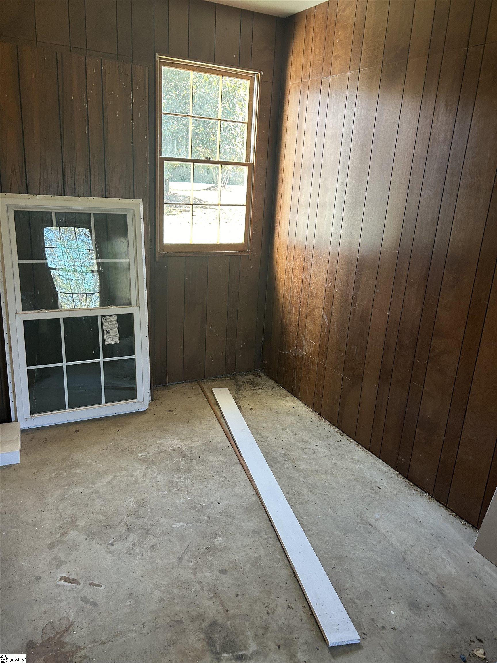 Taylors, South Carolina 29687, United States, 4 Bedrooms Bedrooms, ,3 BathroomsBathrooms,Residential,Contingent,33259