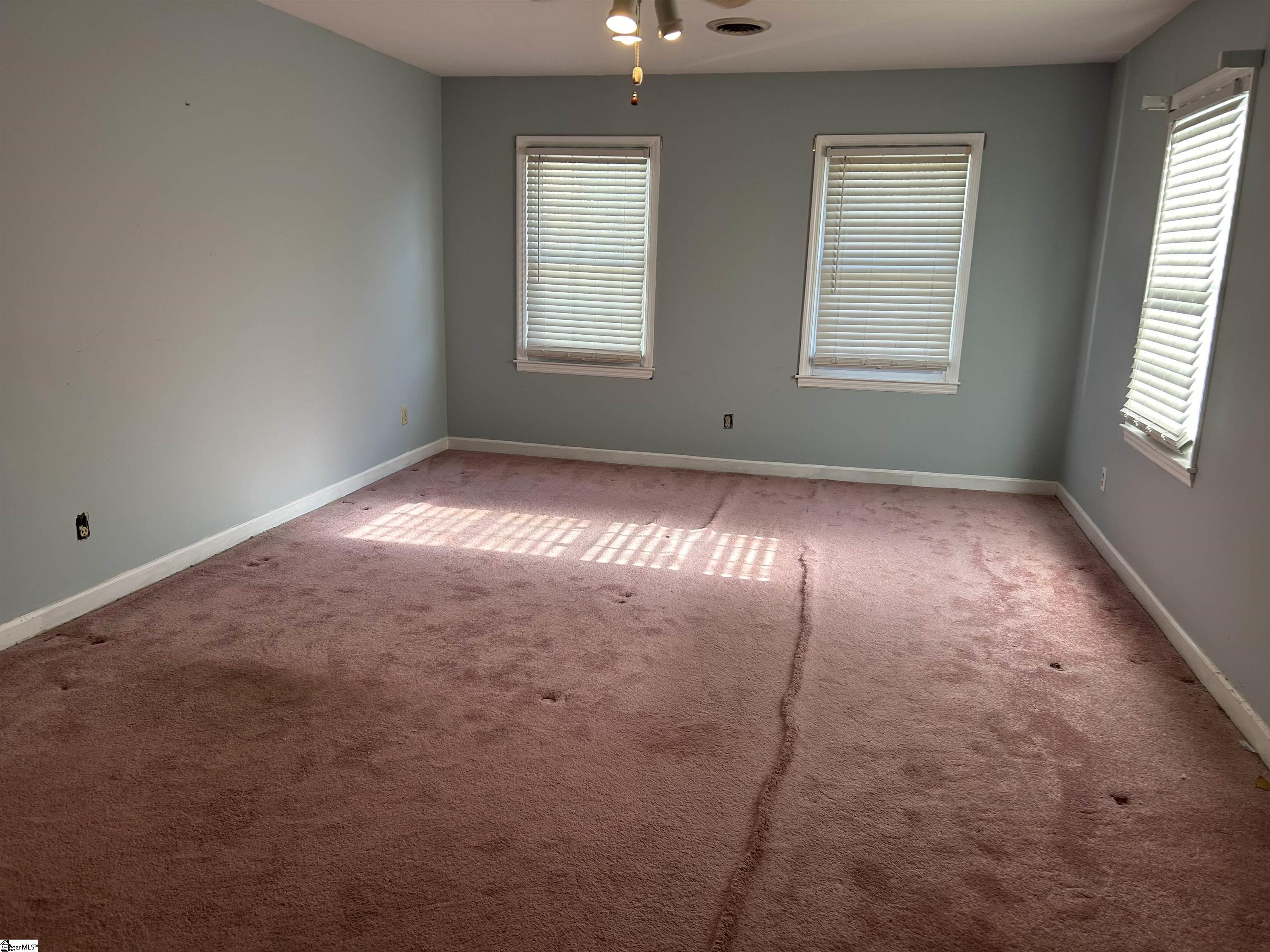 Taylors, South Carolina 29687, United States, 4 Bedrooms Bedrooms, ,3 BathroomsBathrooms,Residential,Contingent,33259