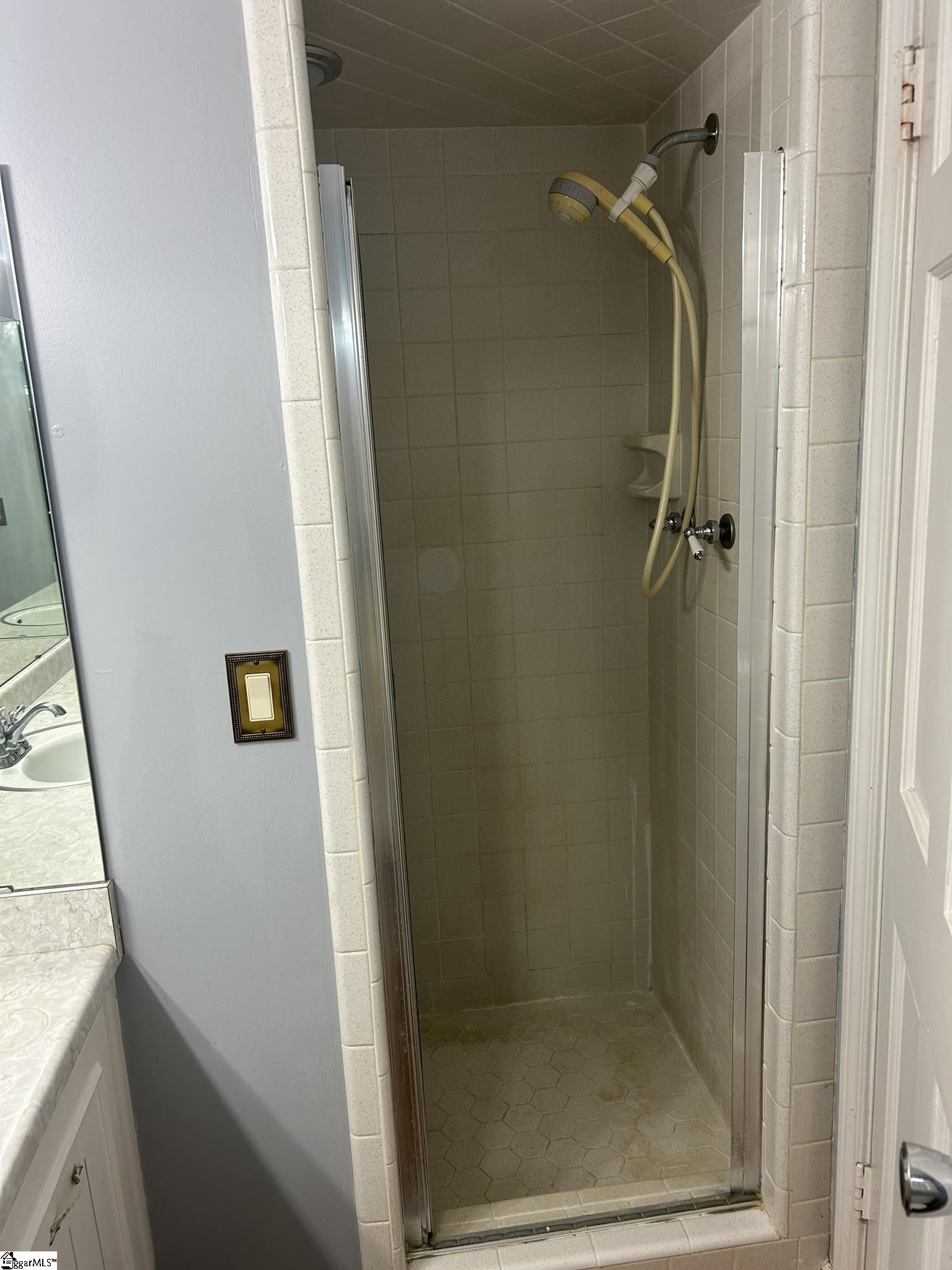 Taylors, South Carolina 29687, United States, 4 Bedrooms Bedrooms, ,3 BathroomsBathrooms,Residential,Contingent,33259